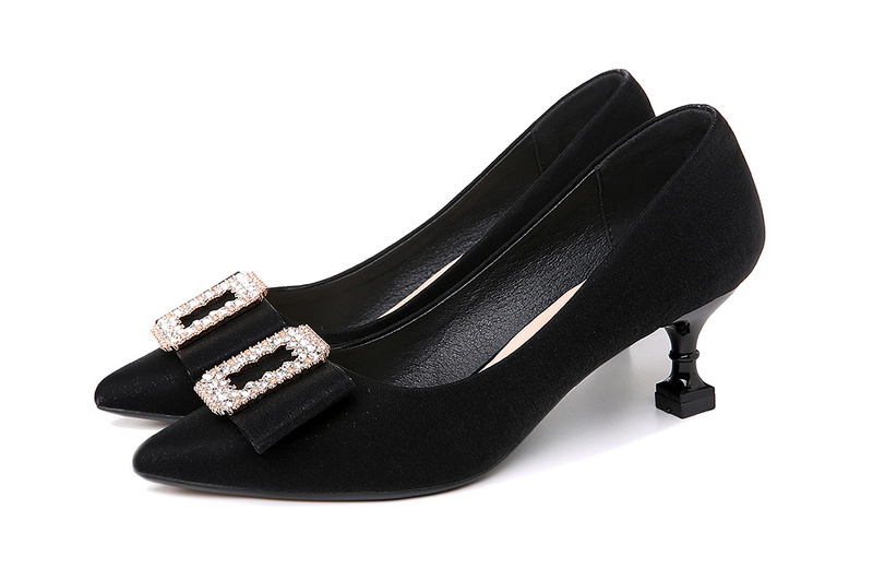 2025 shoes collection SKU-2025001